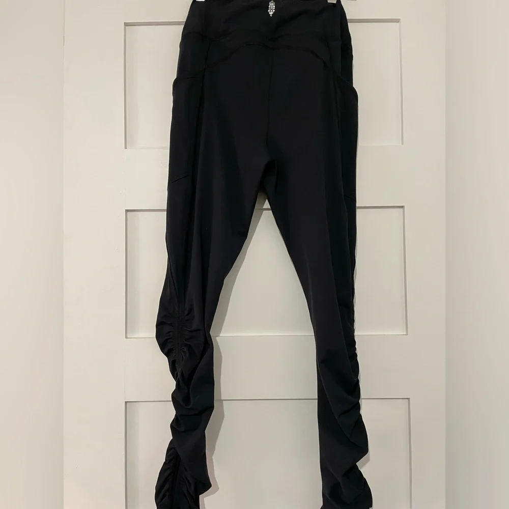 Free People leggings Black Size M - Picture 2 of 3